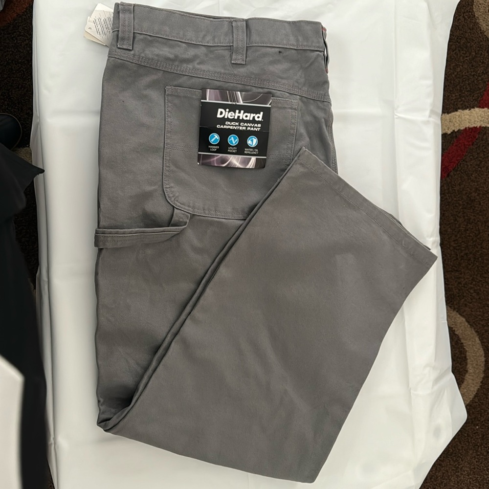 NWT Die Hard Gray Canvas Carpenter Pants in excellent condition.